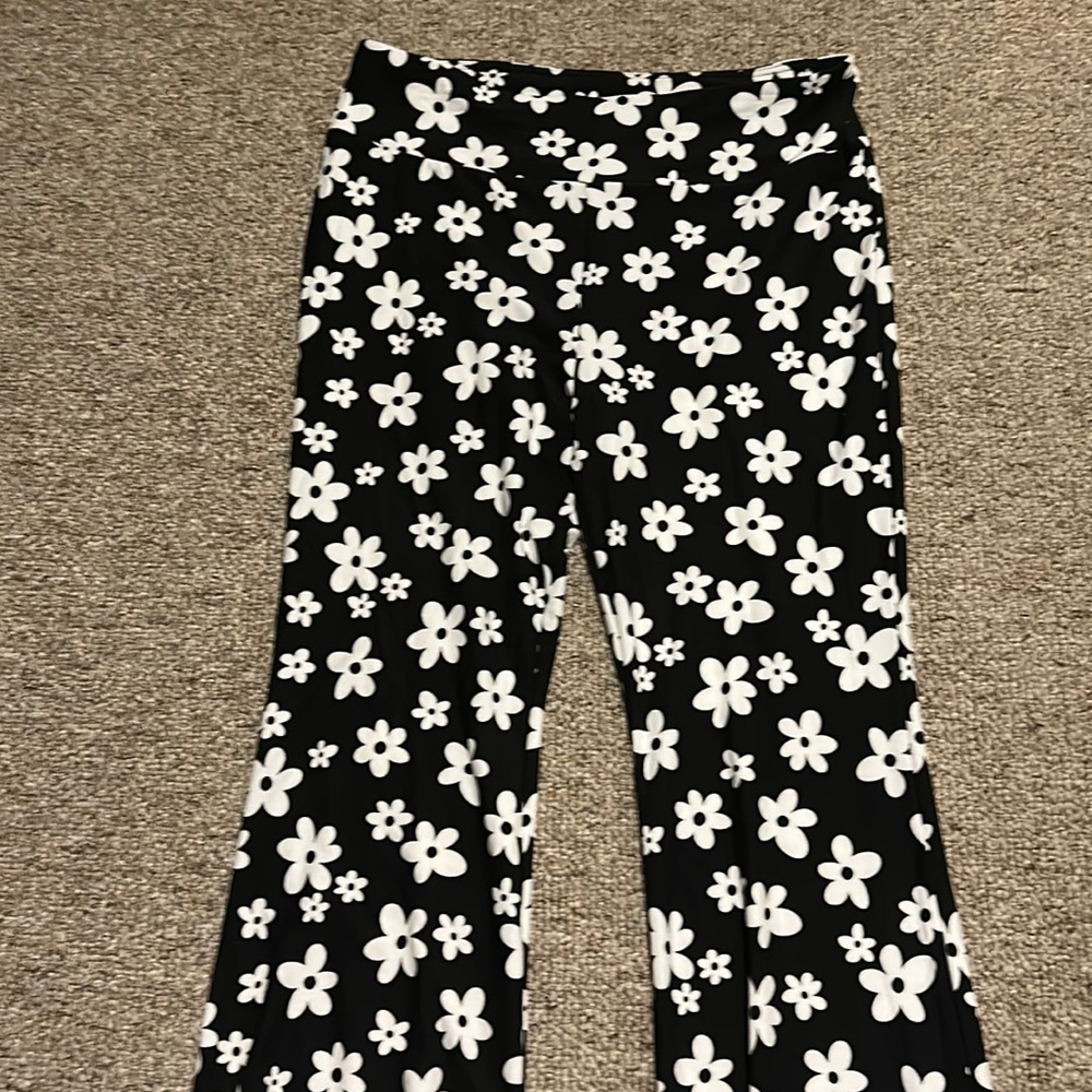 Floral Patterned Yoga Pants - Large